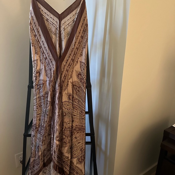 White Lotus Brown printed  Italian Silk halter dress - one size - Picture 6 of 9